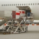 Loading cargo in a passenger plane ©123RF PÃ©ter